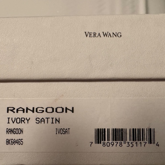 Vintage Stuart Weitzman Vera Wang Rangoon Satin- 8.5 M-heel damaged from grass - Picture 11 of 12